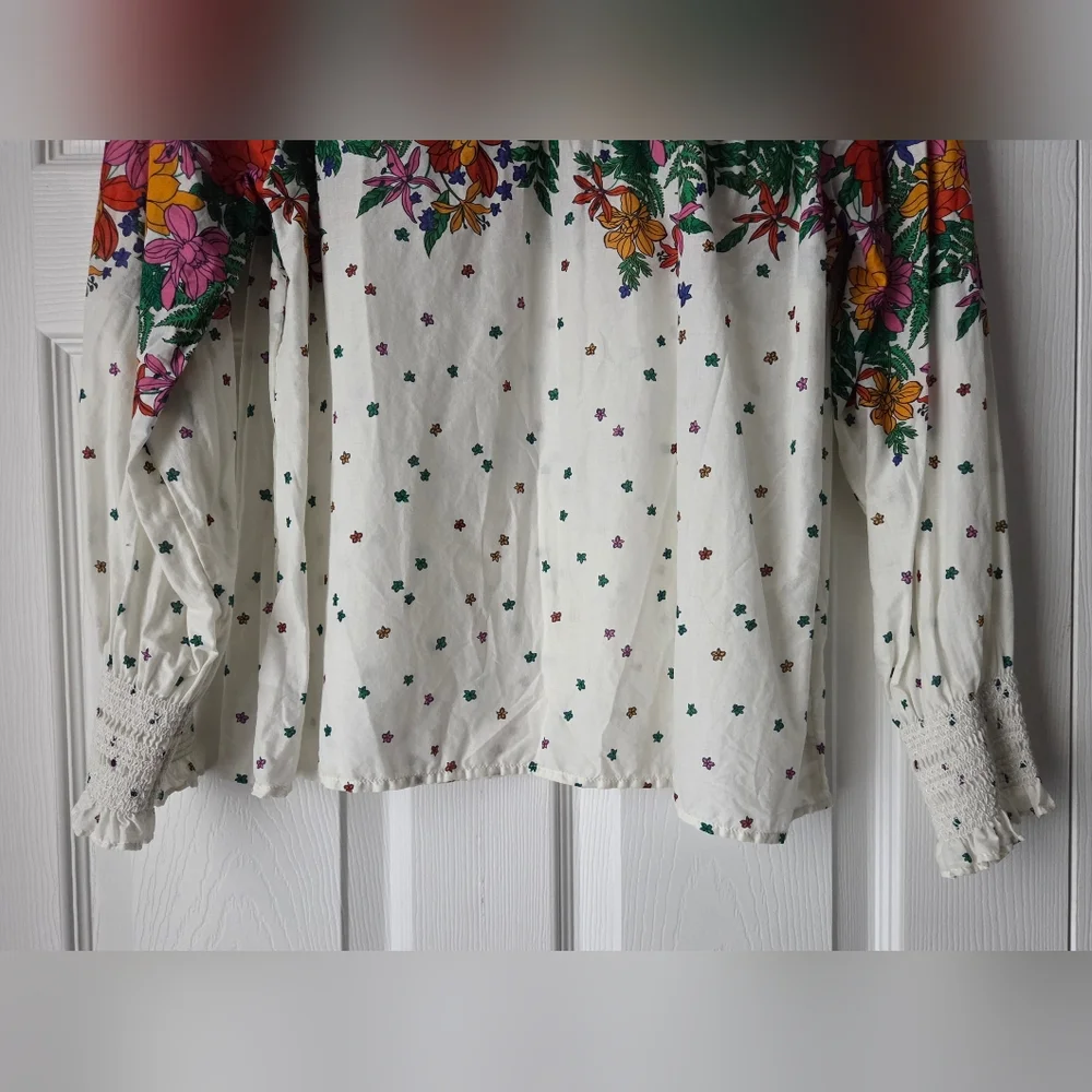 Talbots Blossful Floral Smocked Cuff Blouse Size LP - Picture 10 of 12